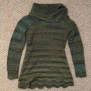 Royal Robbins Women’s Cowl‑Neck Sweater • Size Medium • Soft Green Lightweight